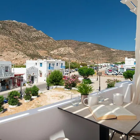 Porte Apartment Kamarai